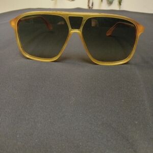 Stylish Gold Sunglasses
